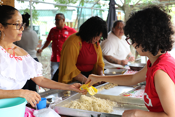 Participantes del taller de rosquillas y tortillas