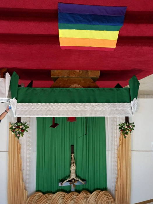 Imagen que contiene interior, verde, cuarto, ventana

El contenido generado por IA puede ser incorrecto.